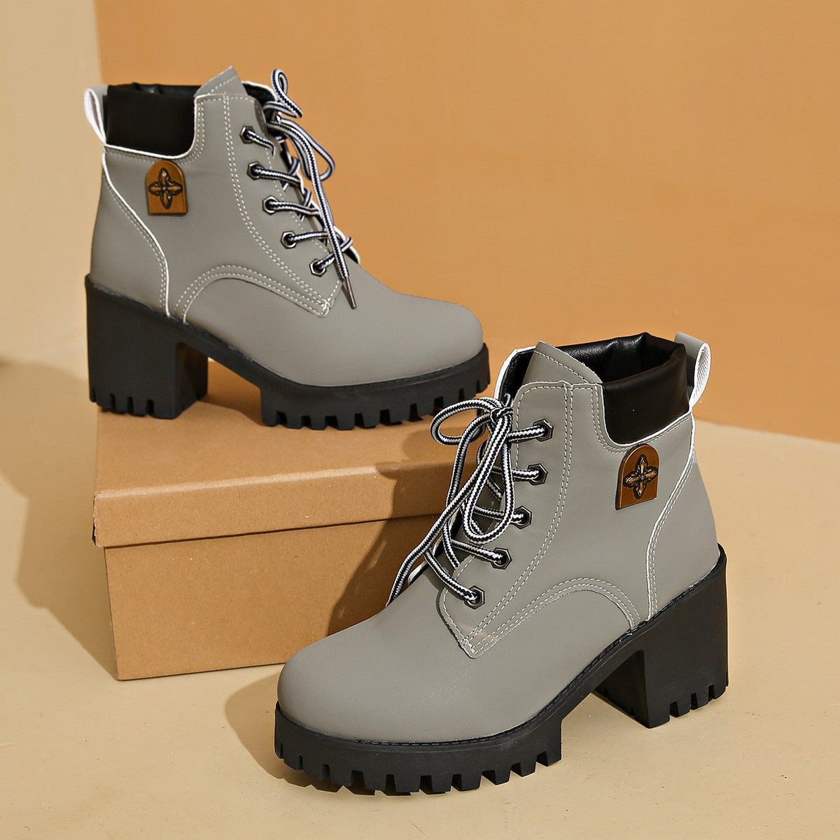 Combat Boots Dames Waterdicht – Veterlaarzen met Blokhak & Grove Zool
