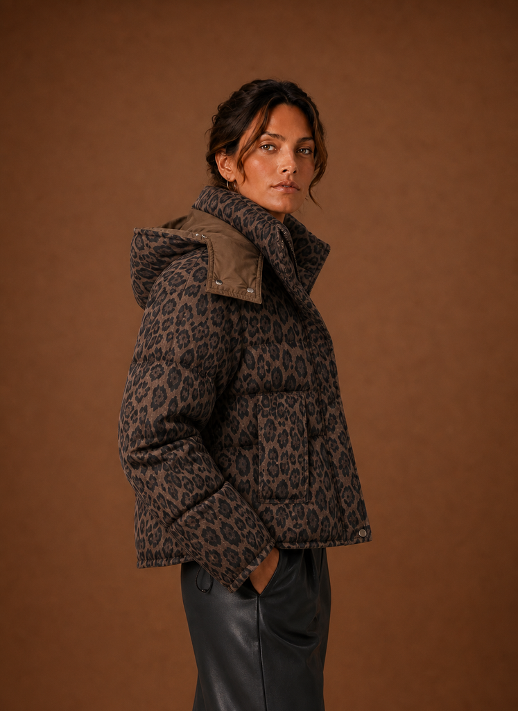 Pufferjas dames met luipaardprint – afbeelding 2