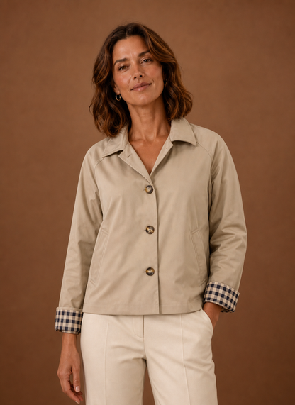 Lichte beige jas dames met klassieke kraag