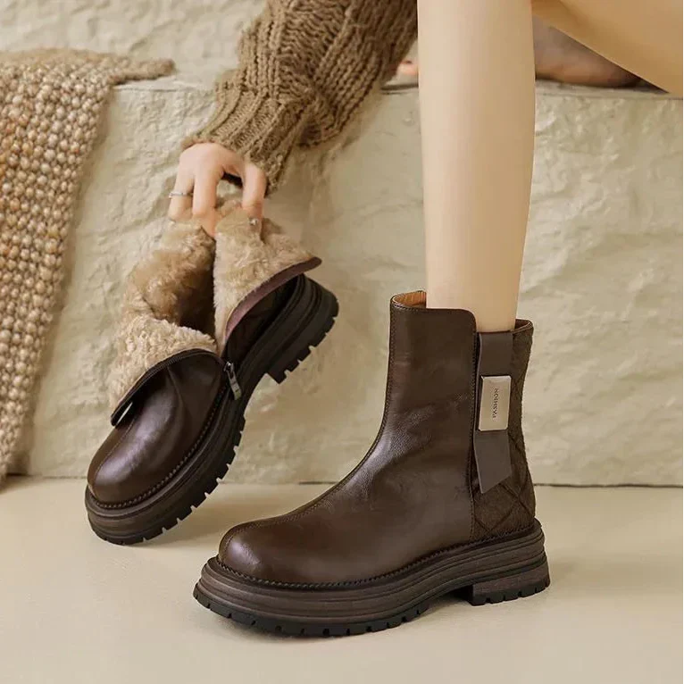 Marin City | Women's Faux Fur Lined Side Zip Chelsea Ankle Boots